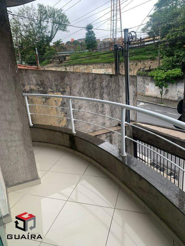 Sobrado à venda com 3 quartos, 200m² - Foto 4