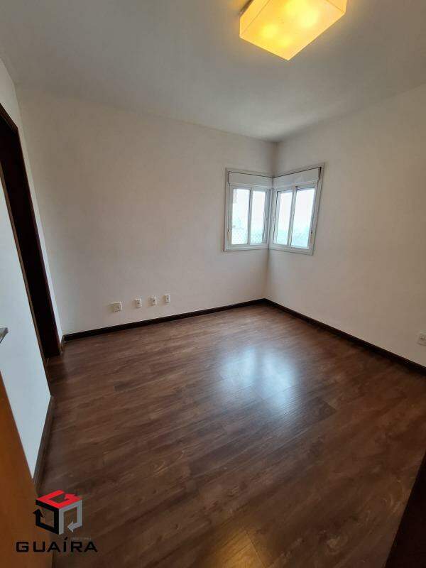 Apartamento para alugar com 3 quartos, 130m² - Foto 10