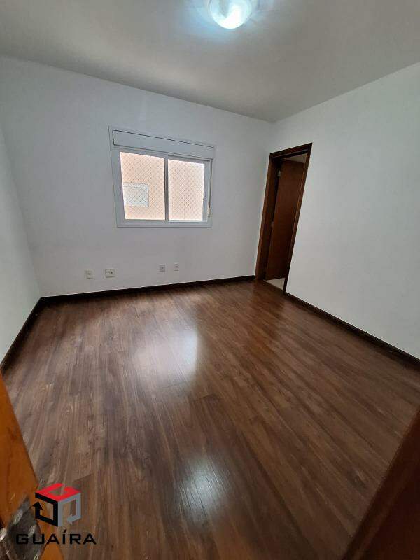 Apartamento para alugar com 3 quartos, 130m² - Foto 13