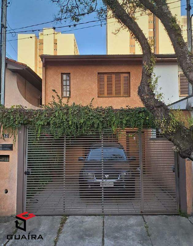 Sobrado à venda com 3 quartos, 236m² - Foto 1