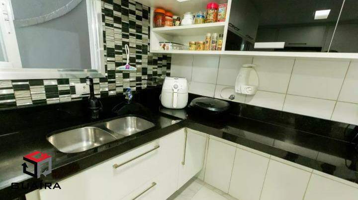 Casa à venda com 3 quartos, 212m² - Foto 9