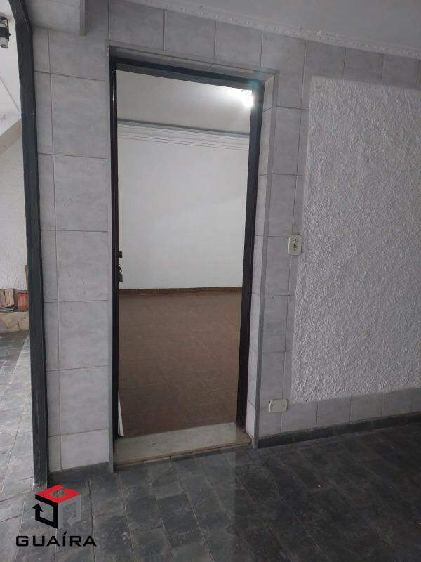 Casa para alugar com 3 quartos, 240m² - Foto 5