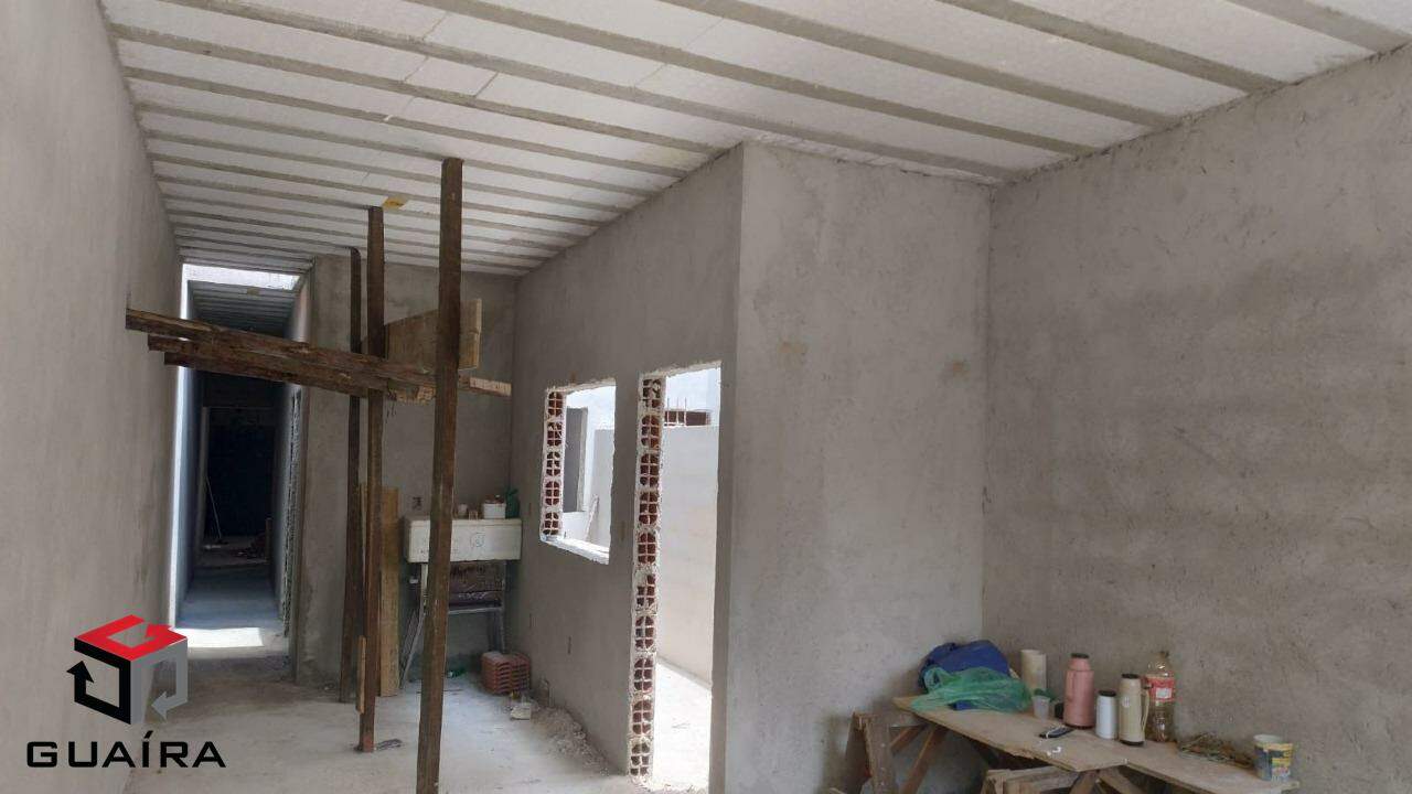 Casa à venda com 3 quartos, 72m² - Foto 1