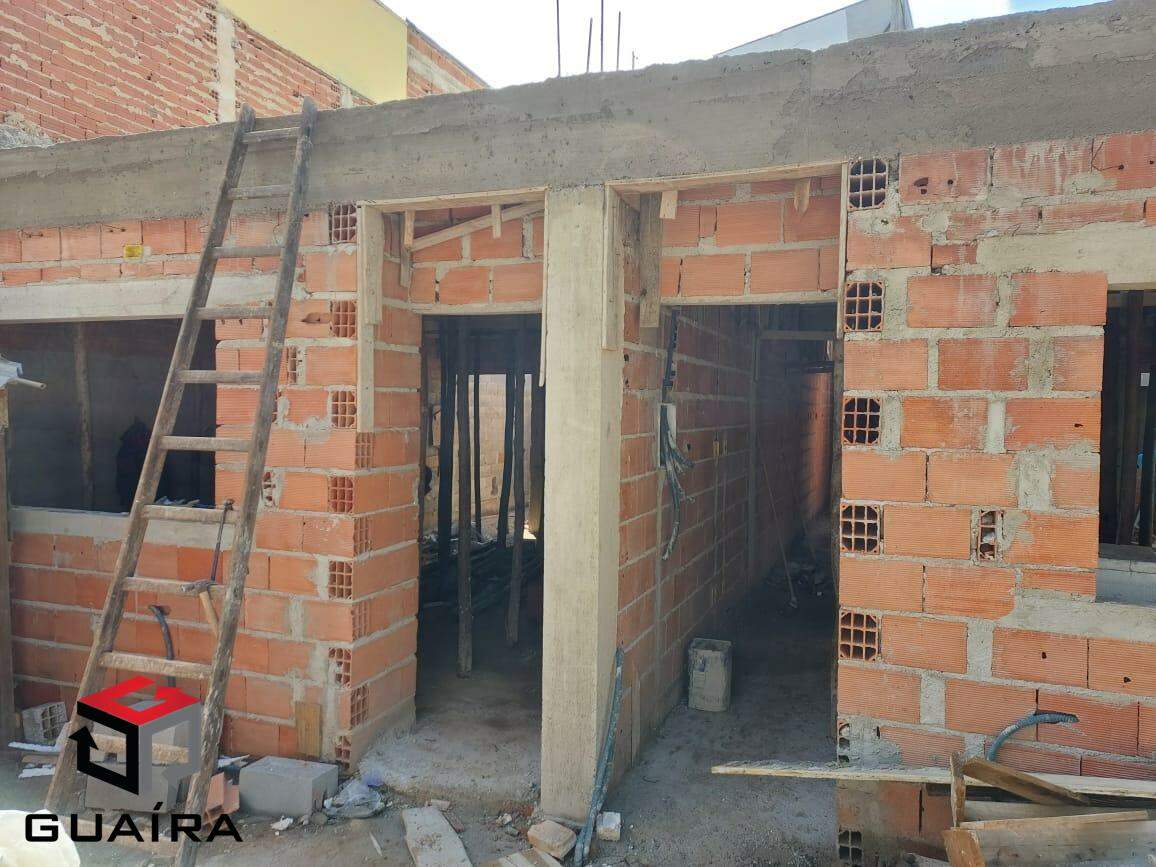 Casa à venda com 3 quartos, 86m² - Foto 1