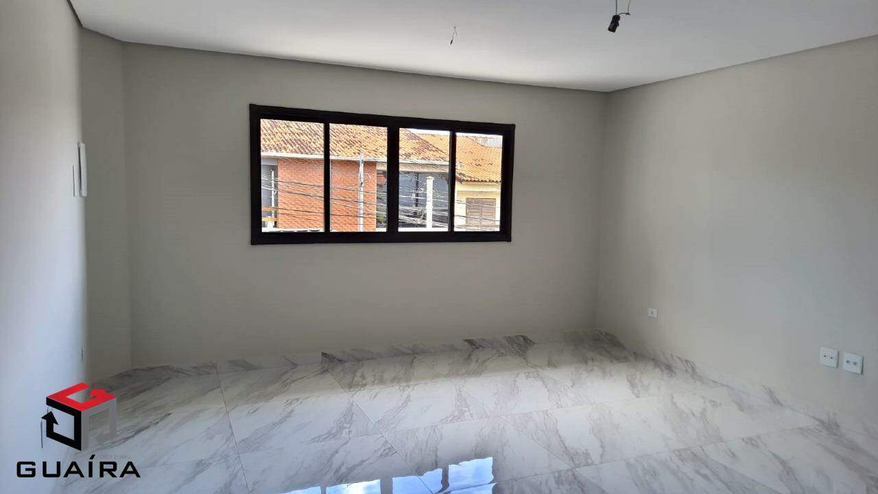 Sobrado à venda com 3 quartos, 210m² - Foto 1