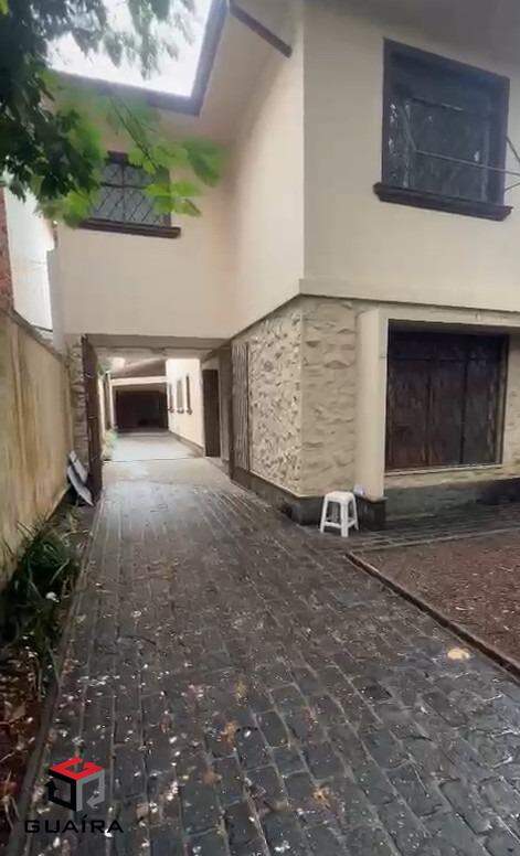 Sobrado à venda com 3 quartos, 320m² - Foto 1