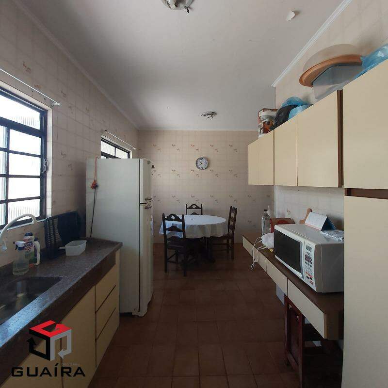 Casa à venda com 3 quartos, 226m² - Foto 13