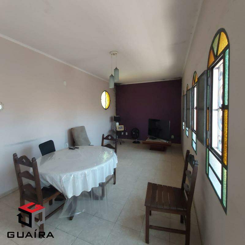 Casa à venda com 3 quartos, 226m² - Foto 2