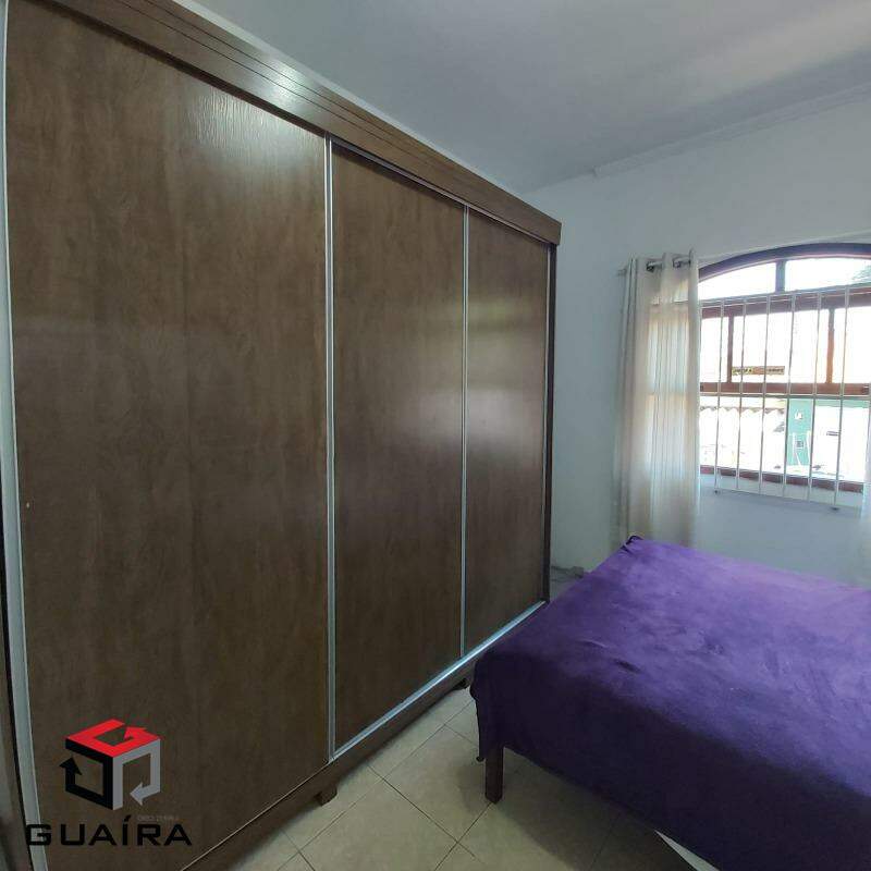 Casa à venda com 3 quartos, 226m² - Foto 17