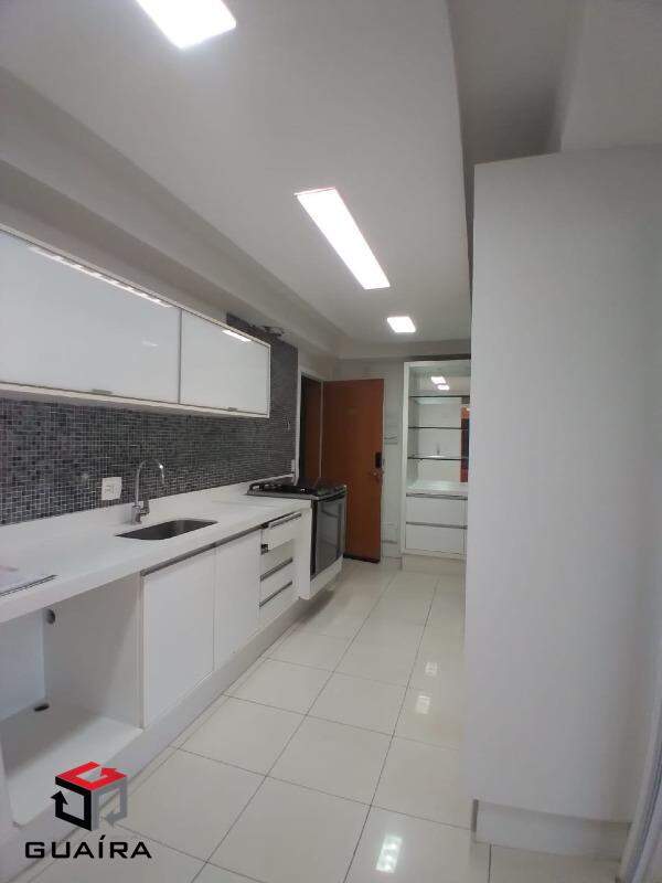 Apartamento para alugar com 3 quartos, 177m² - Foto 17