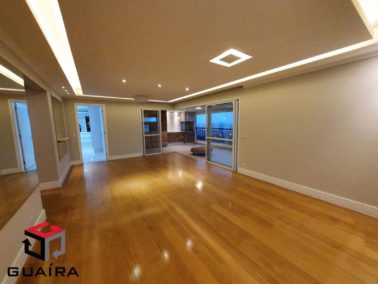 Apartamento para alugar com 3 quartos, 177m² - Foto 1