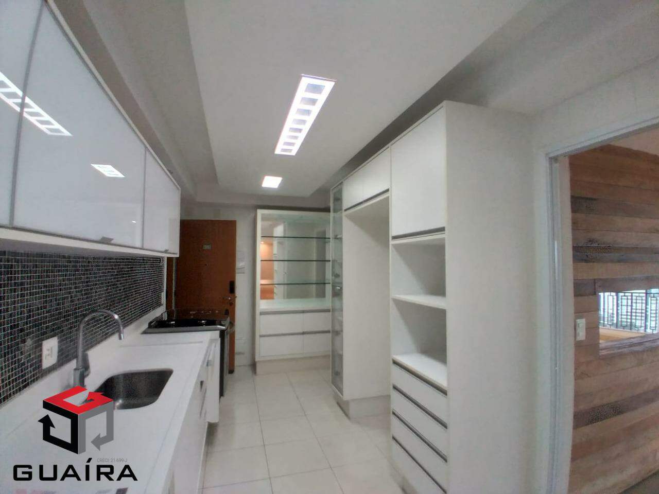 Apartamento para alugar com 3 quartos, 177m² - Foto 14