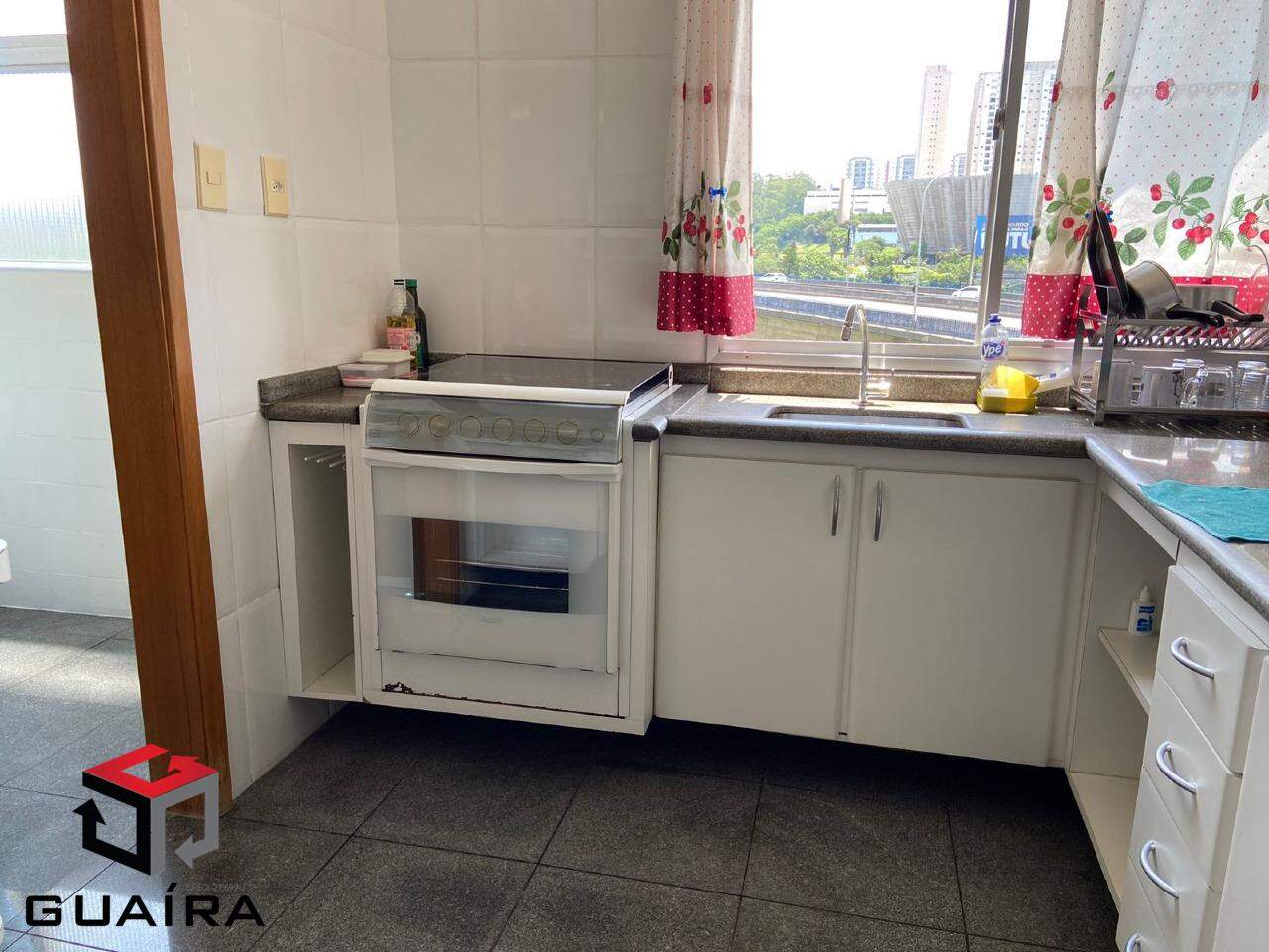 Apartamento à venda com 2 quartos, 70m² - Foto 17