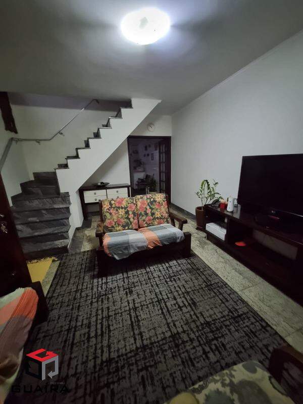 Sobrado à venda com 3 quartos, 190m² - Foto 1