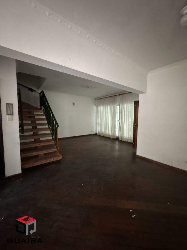 Sobrado à venda com 3 quartos, 194m² - Foto 1