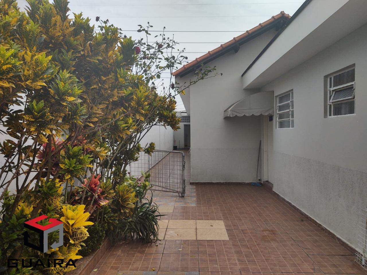 Casa à venda com 3 quartos, 165m² - Foto 1