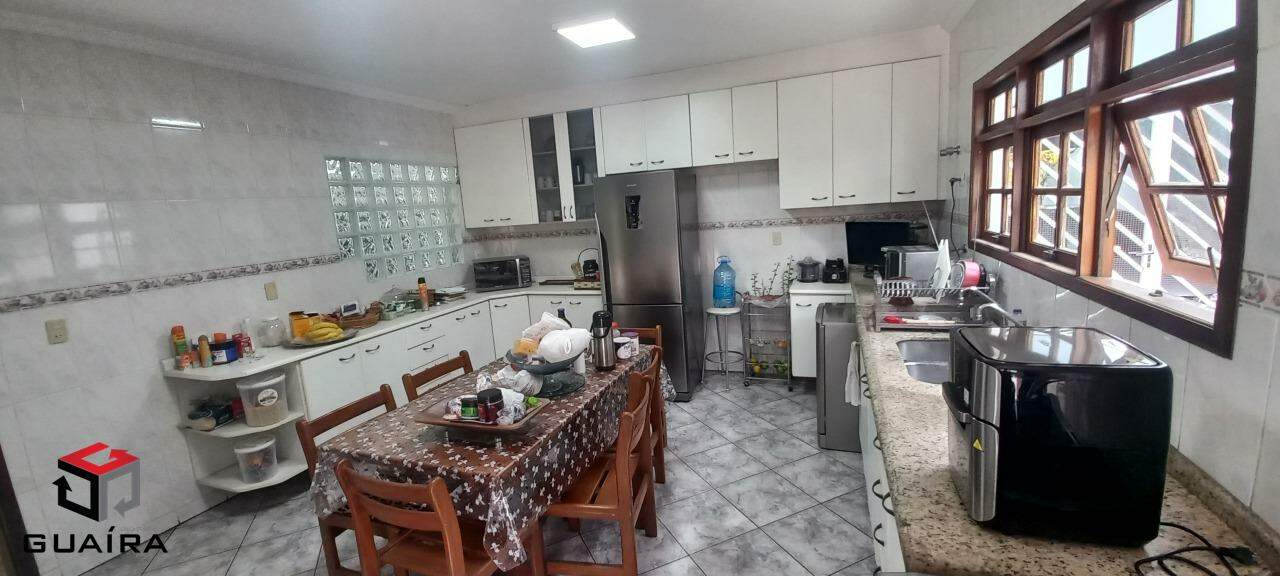 Sobrado à venda com 4 quartos, 239m² - Foto 12