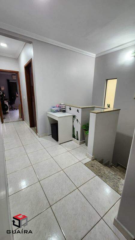 Sobrado à venda com 3 quartos, 214m² - Foto 9