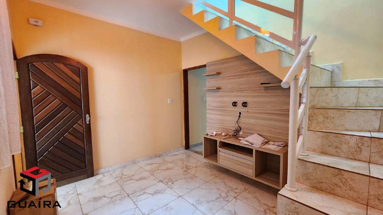 Sobrado à venda com 3 quartos, 118m² - Foto 1