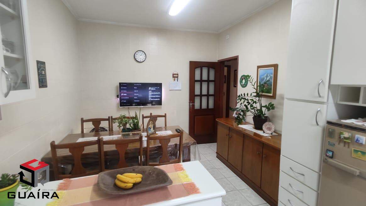 Casa para alugar com 3 quartos, 213m² - Foto 3