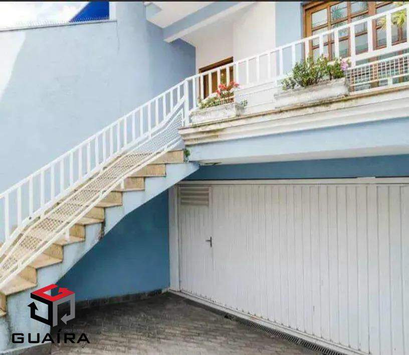 Sobrado à venda com 3 quartos, 238m² - Foto 1