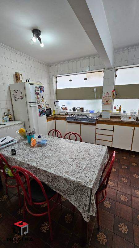 Sobrado à venda com 3 quartos, 200m² - Foto 19