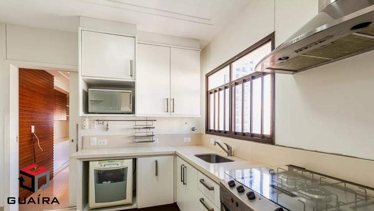 Apartamento à venda com 3 quartos, 228m² - Foto 6