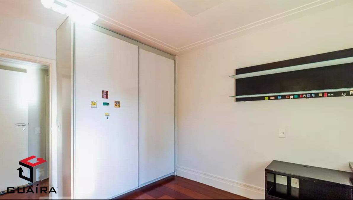 Apartamento à venda com 3 quartos, 228m² - Foto 19