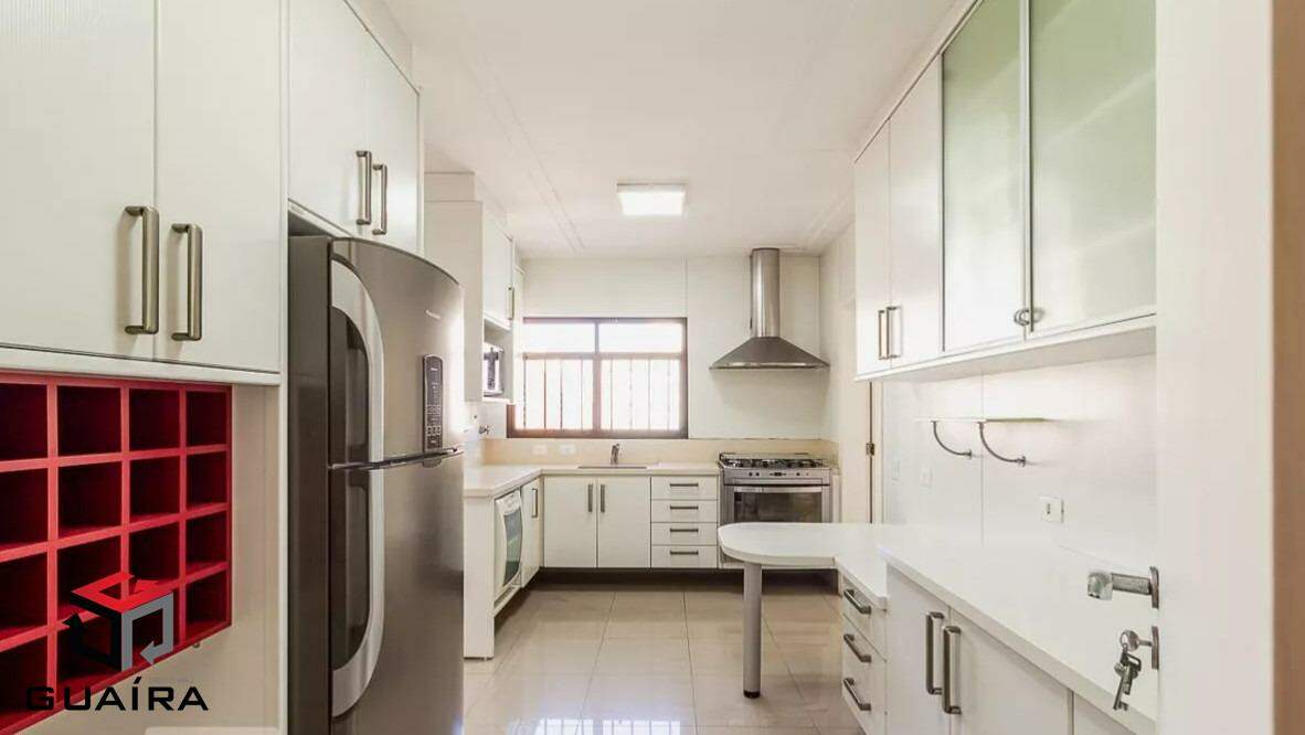 Apartamento à venda com 3 quartos, 228m² - Foto 8