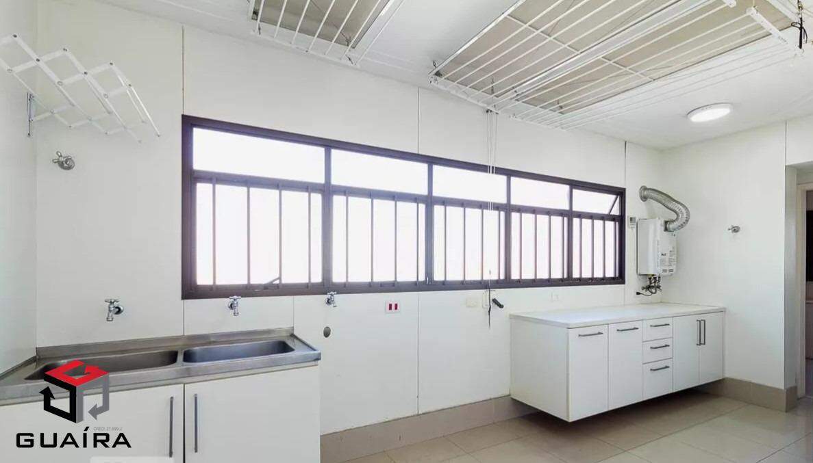 Apartamento à venda com 3 quartos, 228m² - Foto 10