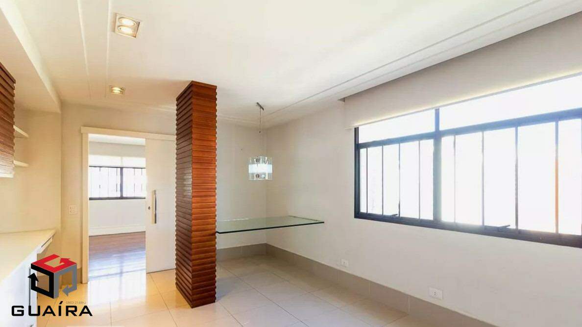 Apartamento à venda com 3 quartos, 228m² - Foto 13