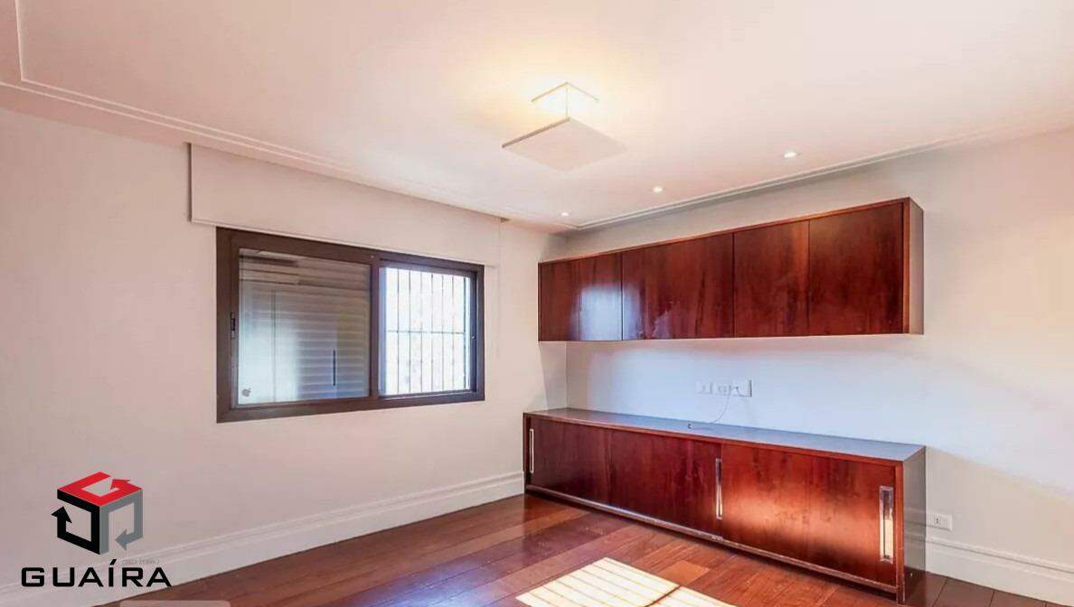 Apartamento à venda com 3 quartos, 228m² - Foto 17