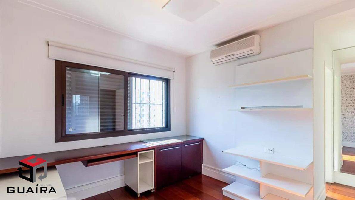 Apartamento à venda com 3 quartos, 228m² - Foto 16