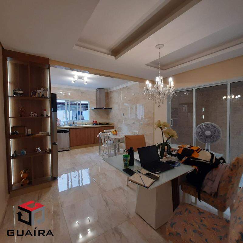 Sobrado à venda com 4 quartos, 190m² - Foto 1