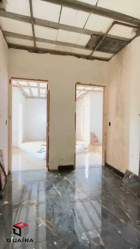 Apartamento à venda com 2 quartos, 40m² - Foto 11