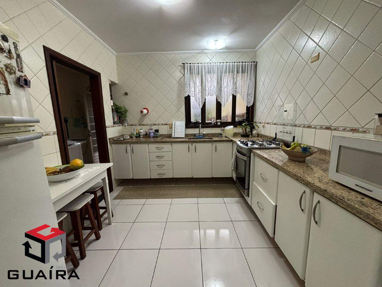 Casa à venda com 3 quartos, 200m² - Foto 11