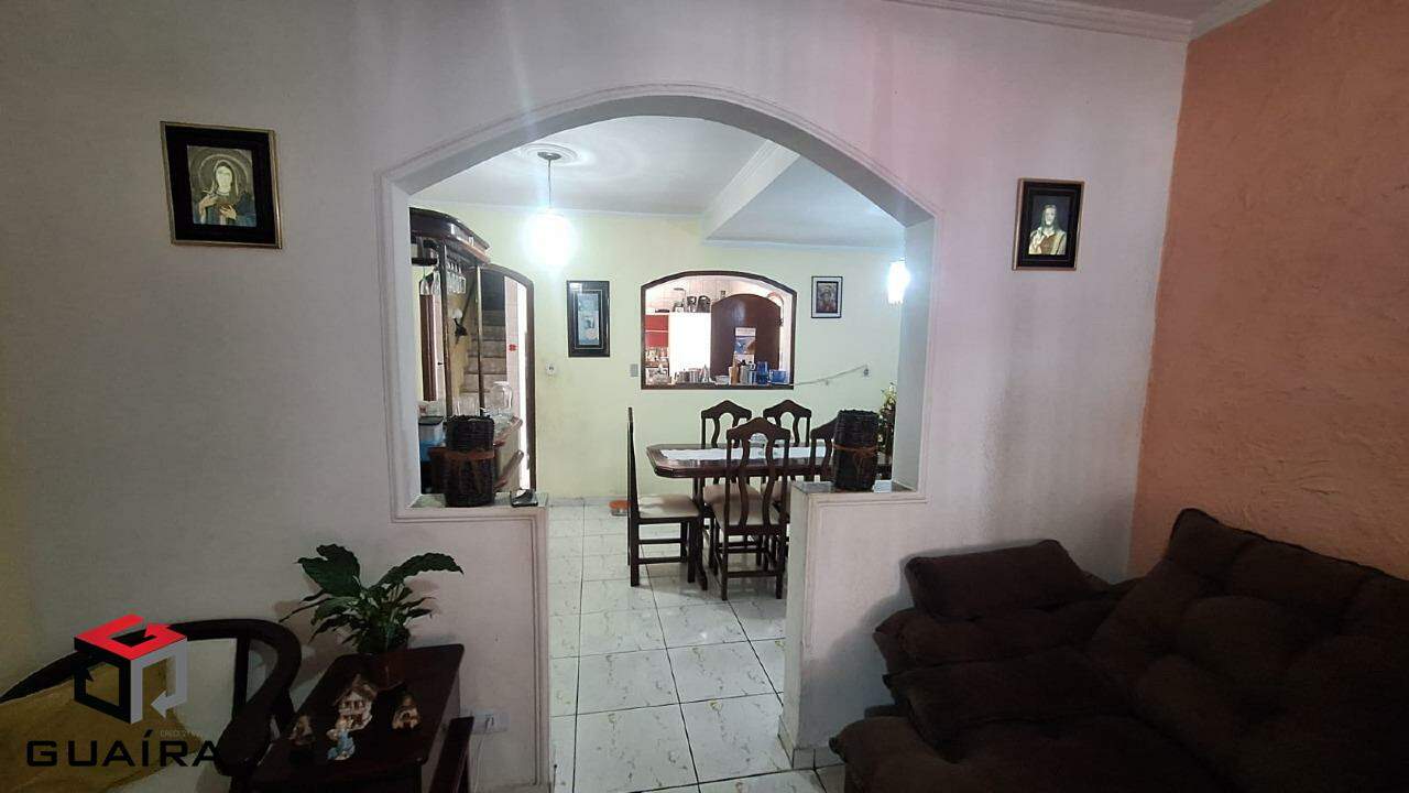 Sobrado à venda com 3 quartos, 180m² - Foto 2