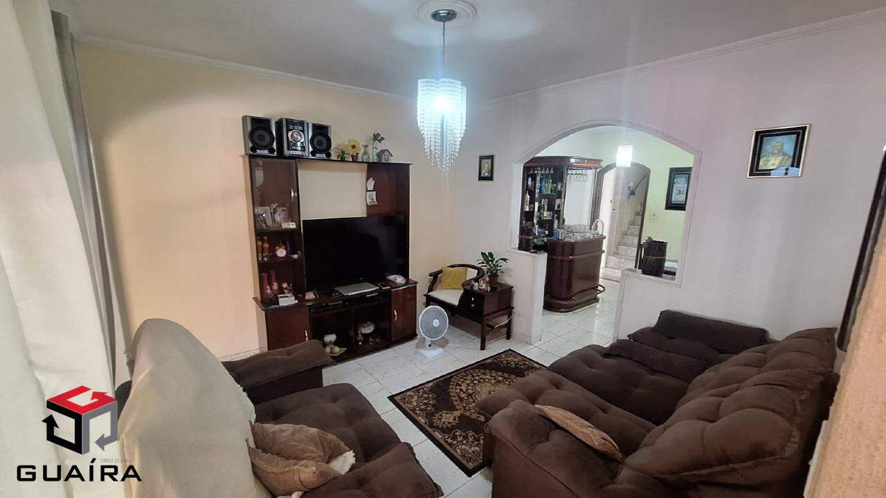 Sobrado à venda com 3 quartos, 180m² - Foto 1