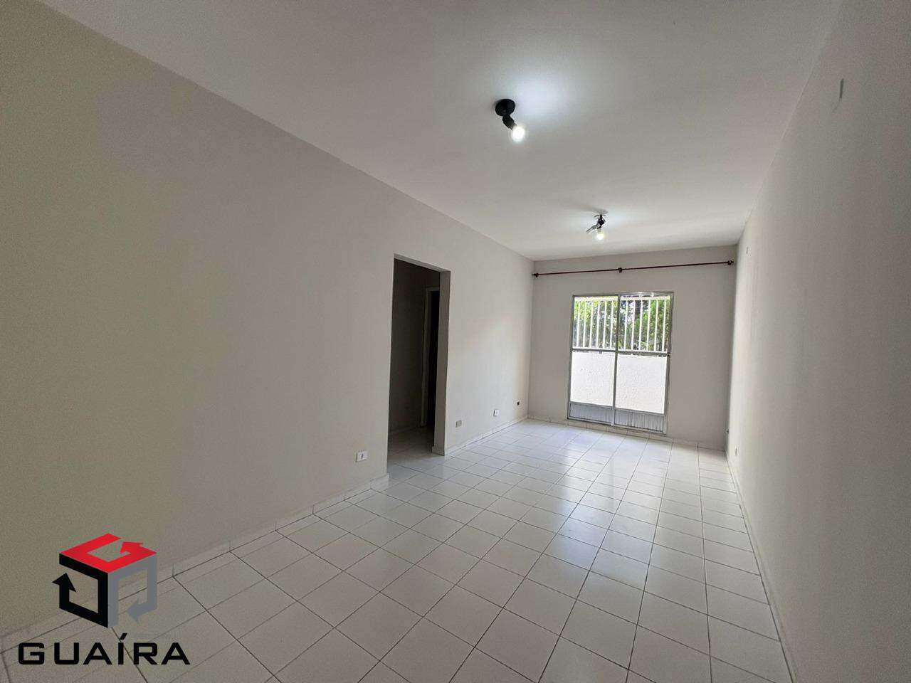 Apartamento à venda com 2 quartos, 68m² - Foto 2