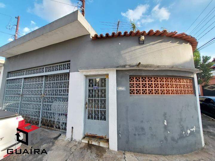 Casa à venda com 3 quartos, 126m² - Foto 1