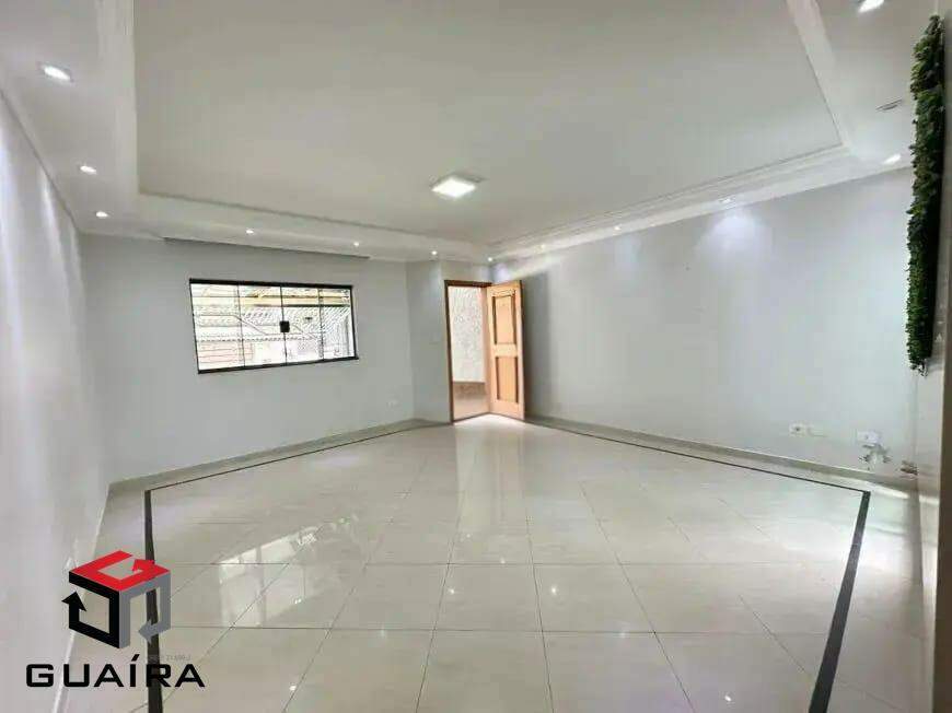 Sobrado para alugar com 3 quartos, 180m² - Foto 1