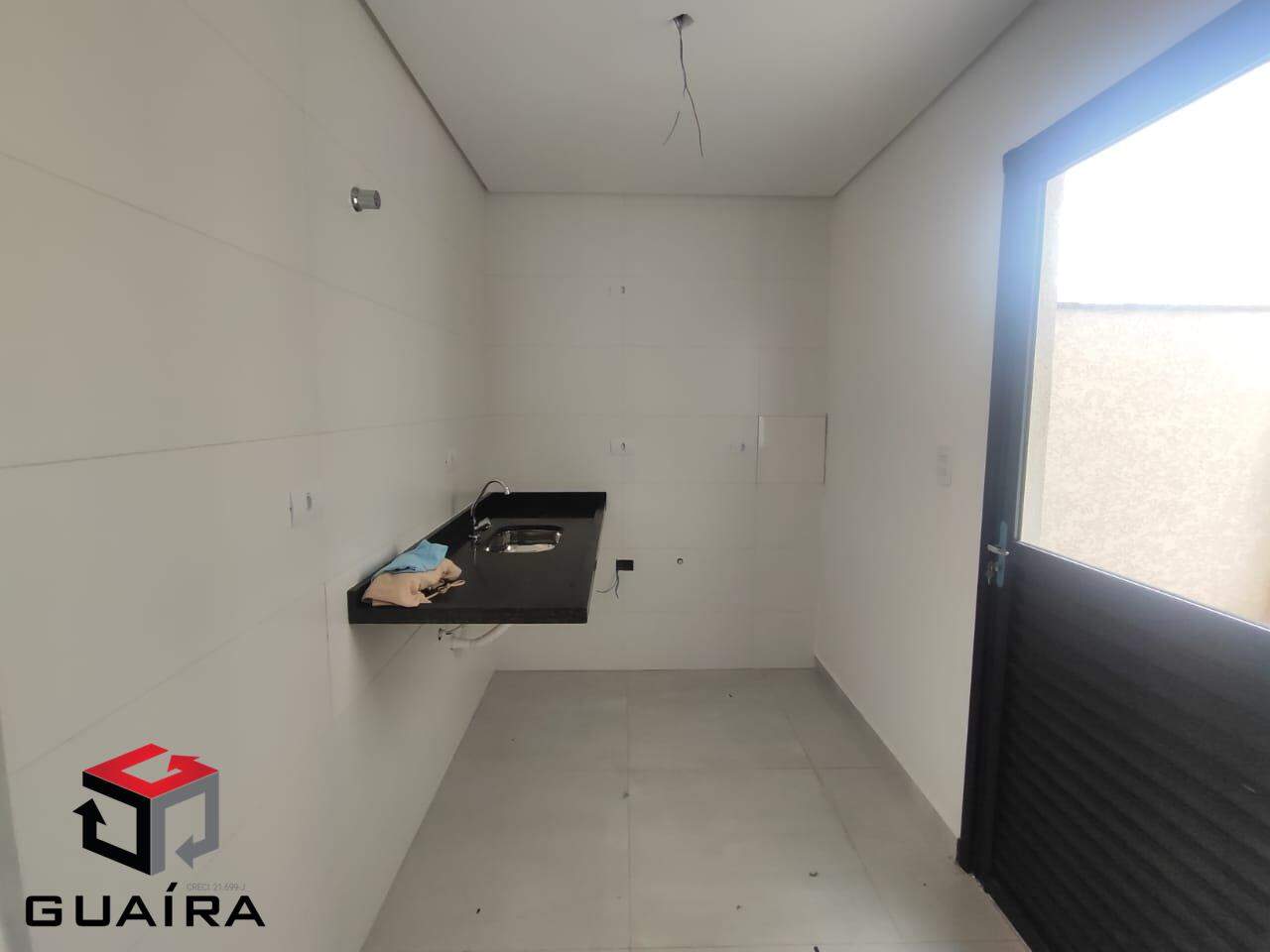 Apartamento à venda com 2 quartos, 61m² - Foto 2