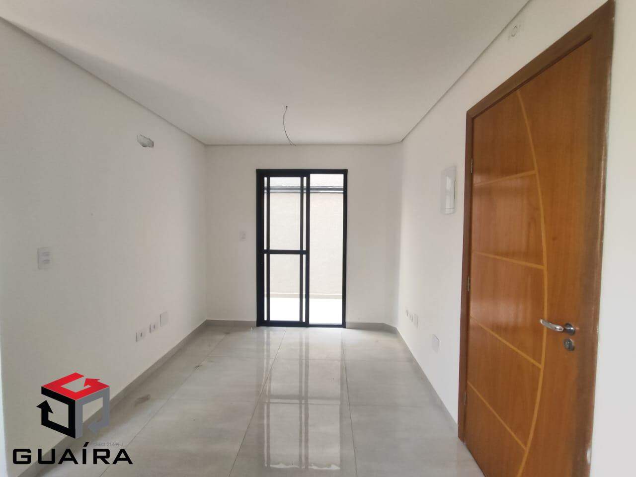 Apartamento à venda com 2 quartos, 61m² - Foto 1