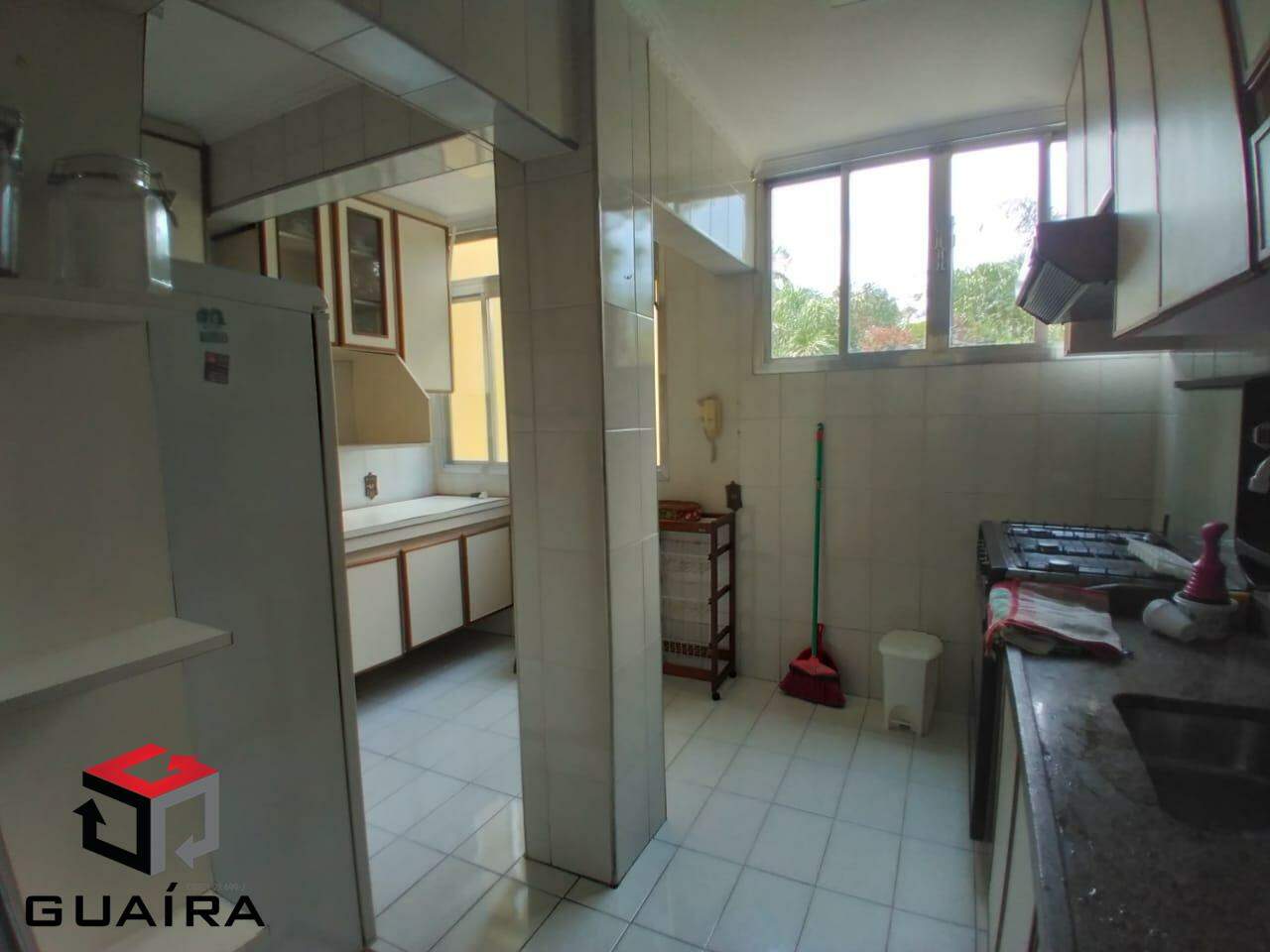 Apartamento para alugar com 2 quartos, 70m² - Foto 10