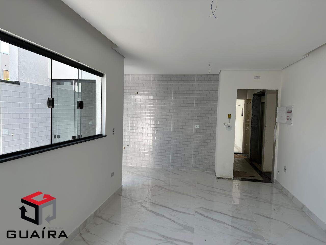 Apartamento à venda com 2 quartos, 56m² - Foto 1