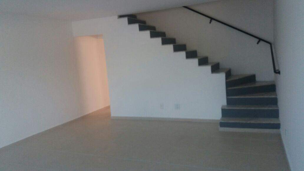 Sobrado para alugar com 6 quartos, 255m² - Foto 2