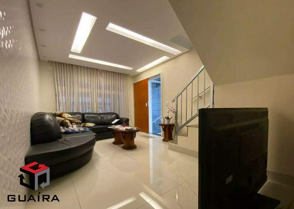 Sobrado à venda com 8 quartos, 525m² - Foto 1