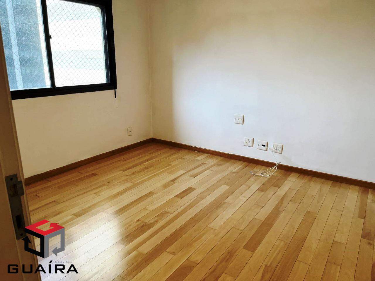 Apartamento para alugar com 4 quartos, 240m² - Foto 22