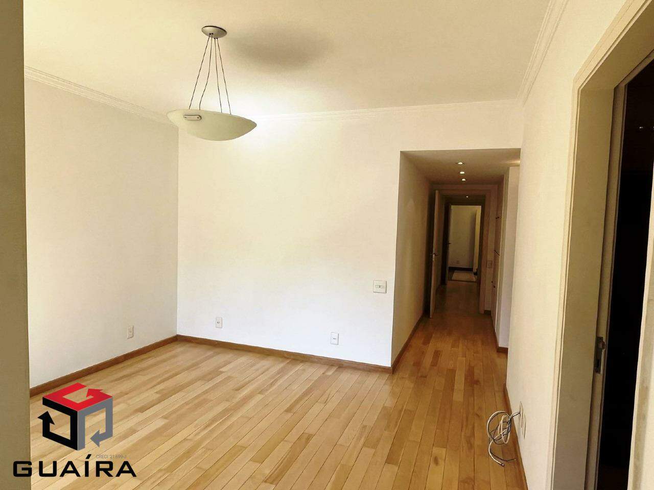 Apartamento para alugar com 4 quartos, 240m² - Foto 7