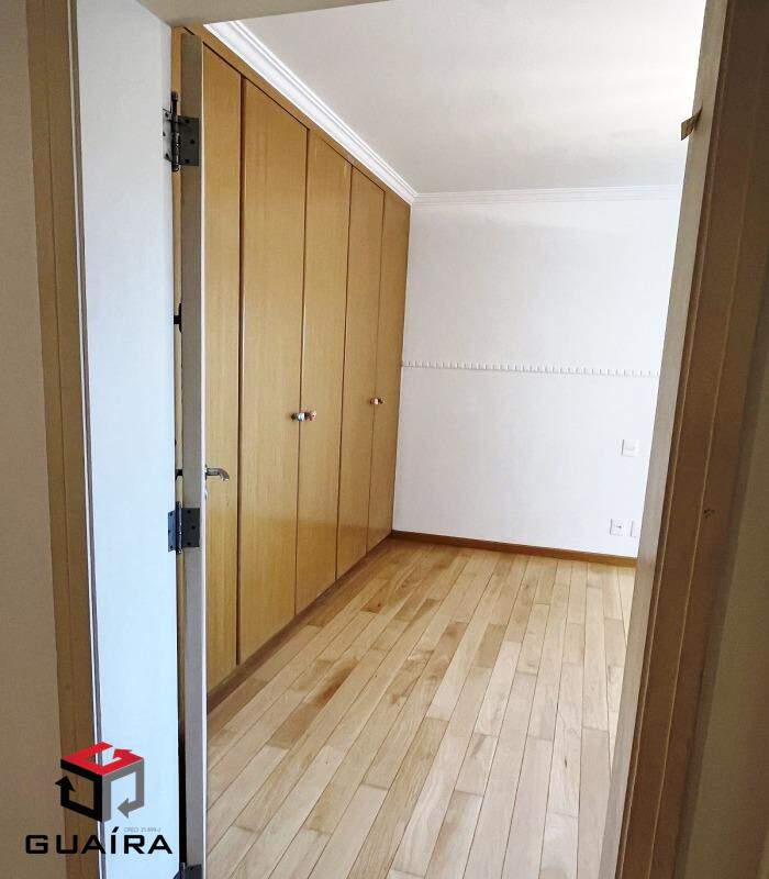 Apartamento para alugar com 4 quartos, 240m² - Foto 24